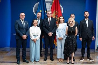 Održan sastanak Grupe prijateljstva sa Odborom za ljudska prava i javno informisanje Parlamenta Albanije Održan sastanak Grupe prijateljstva sa Odborom za ljudska prava i javno informisanje Parlamenta Albanije