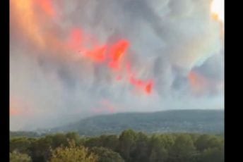 (VIDEO) Francuska: Hiljade ljudi evakuisane zbog požara, uništeno više od 2.400 hektara zemljišta