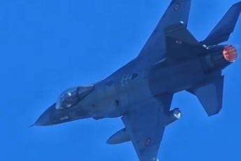 Rumunija: Avion F-16 oborio dron koji je ušao u njihov vazdušni prostor