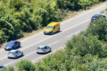 UP: Policija nadzire saobraćaj i iz vazduha