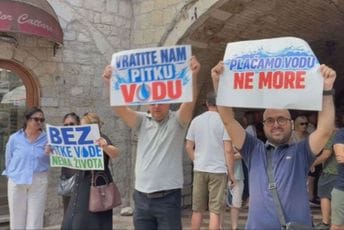 Bjelobrković: Voda iz Regionalnog vodovoda bila bi dovoljna za sve građane Kotora Bjelobrković: Voda iz Regionalnog vodovoda bila bi dovoljna za sve građane Kotora