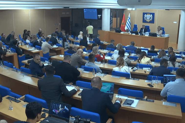 Krstović: Ostvarenih 85 odsto kapitalnog budžeta govori o odgovornosti; Krnić: Nije 85 nego 75, a i to je odlično kako je ove godine