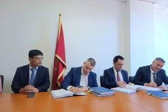 Kineska i turska firma rekonstruisaće put Berane-Rožaje: Vrijednost radova 53,7 miliona eura Kineska i turska firma rekonstruisaće put Berane-Rožaje: Vrijednost radova 53,7 miliona eura