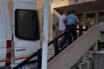 Za maltretiranje novinarki u službenim prostorijama redakcije Portala Standard nasilnik kažnjen samo 150 eura Za maltretiranje novinarki u službenim prostorijama redakcije Portala Standard nasilnik kažnjen samo 150 eura