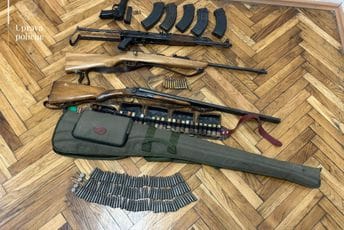 Pretresi u Plavu i Andrijevici: Policija oduzela puške, municiju i pištolje Pretresi u Plavu i Andrijevici: Policija oduzela puške, municiju i pištolje