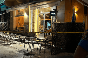 Sarajevo: Muškarac s fantomkom i rukavicama pucao u nargila bar na Baščaršiji Sa lica mjesta