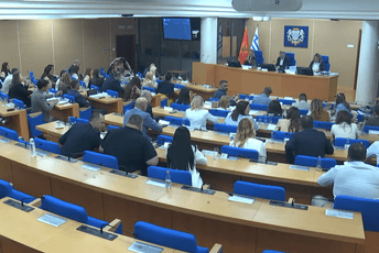 Završena sjednica: Mujovićev izvještaj o radu nije prošao