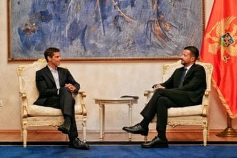 Milatović sa Sarlinom: Cilj je da Crna Gora postane mjesto u kojem nastaju nova rješenja, otvaraju se dobro plaćena radna mjesta i gradi ekonomija zasnovana na znanju Milatović sa Sarlinom: Cilj je da Crna Gora postane mjesto u kojem nastaju nova rješenja, otvaraju se dobro plaćena radna mjesta i gradi ekonomija zasnovana na znanju
