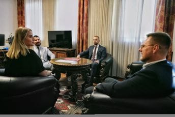 Savjet omladinskih inicijativa predsjednika Crne Gore i Akademska dijaspora potpisali Memorandum o saradnji Savjet omladinskih inicijativa predsjednika Crne Gore i Akademska dijaspora potpisali Memorandum o saradnji