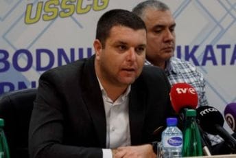 Babović za ponedjeljak najavio protest radnika ŽPCG: Tražimo isplatu pomoći, postavićemo rok za izradu kolektivnog ugovora Babović za ponedjeljak najavio protest radnika ŽPCG: Tražimo isplatu pomoći, postavićemo rok za izradu kolektivnog ugovora
