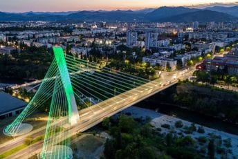 Most Milenijum u zelenoj boji u čast Green Montenegro International Film Fest-a