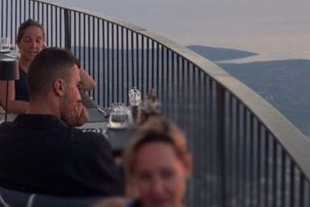 Šampion svijeta na Lovćenu: Fudbaler Rodri sa suprugom Laurom uživa u Crnoj Gori