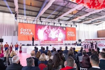 Demokrate: Puna podrška izradi zakona o vraćanju stanova ili otkupu po tržišnoj cijeni Demokrate: Puna podrška izradi zakona o vraćanju stanova ili otkupu po tržišnoj cijeni