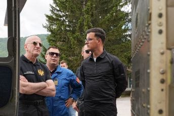 Šaranović: Za tri dana 62 leta i 282 tone vode na požarišta u Baru i na Cetinju