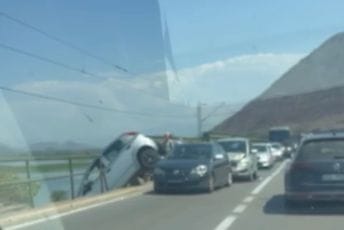 Udes na putnom pravcu Podgorica - Bar: Sudarila se tri vozila