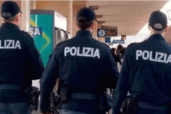 "Lažni karabinjer": Crnogorac uhapšen u Italiji zbog pokušaja prevare starice "Lažni karabinjer": Crnogorac uhapšen u Italiji zbog pokušaja prevare starice
