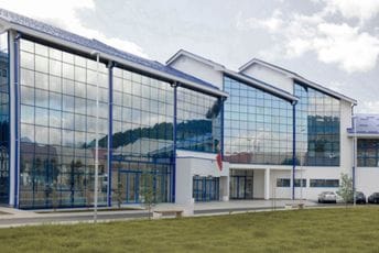 Raspisan tender za izvođenje parketarskih radova u fiskulturnoj sali JU OŠ ,,Risto Manojlović” u Kolašinu