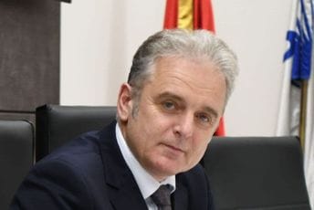 Dragaš: Saradnja sa Masdarom najvažnija razvojna prekretnica za EPCG, smanjena proizvodnja u hidroelektranama imala direktan uticaj na finansijski rezultat Dragaš: Saradnja sa Masdarom najvažnija razvojna prekretnica za EPCG, smanjena proizvodnja u hidroelektranama imala direktan uticaj na finansijski rezultat