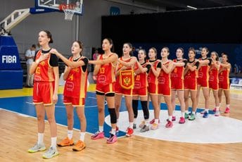 Mlade košarkašice izgubile od Švedske i ispale u "B" diviziju Mlade košarkašice izgubile od Švedske i ispale u "B" diviziju