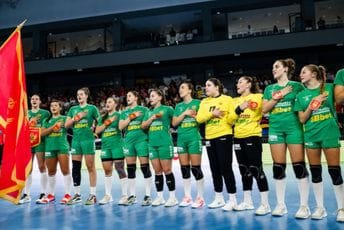 Zlato ispušteno u završnici: Crna Gora osvojila srebro, Španjolke obrtom u finišu do naslova prvaka svijeta Zlato ispušteno u završnici: Crna Gora osvojila srebro, Španjolke obrtom u finišu do naslova prvaka svijeta