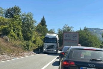 Udes kod Trebaljeva, poginula jedna osoba