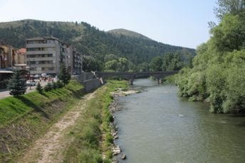 Vučić najavio da razmišljaju o promjeni toka Ibra, stižu i reakcije sa Kosova