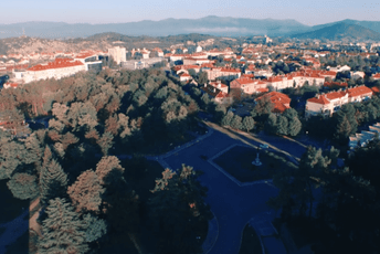 Opština Nikšić planira da naplaćuje parking na Trgu Šaka Petrovića: "To ne smijemo dozvoliti" Opština Nikšić planira da naplaćuje parking na Trgu Šaka Petrovića: "To ne smijemo dozvoliti"