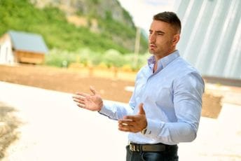 Jakić: Crna Gora ne može graditi održivu ekonomiju ako gotovo milijardu eura godišnje izdvaja za hranu koju je, makar djelimično, mogla proizvesti sama Jakić: Crna Gora ne može graditi održivu ekonomiju ako gotovo milijardu eura godišnje izdvaja za hranu koju je, makar djelimično, mogla proizvesti sama