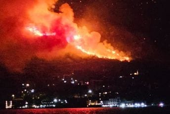Požar kod Herceg Novog: Evakuisano nekoliko kuća (FOTO / VIDEO)