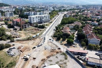 (VIDEO) Pogledajte kako iz vazduha izgledaju radovi na Bulevaru Vojislavljevića