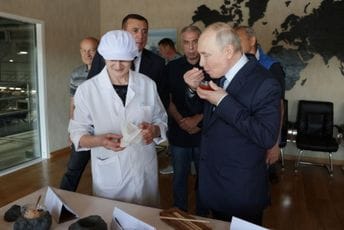 Nove tenzije - stari razlog: Putinova posjeta Kurilskim ostrvima izazvala reakciju Japana