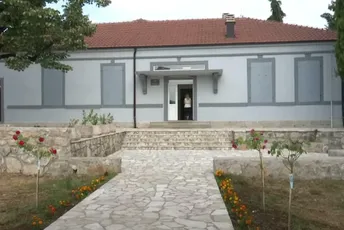 Podgorica: Zbog gužvi u gradskim školama djeca prelaze u Komane