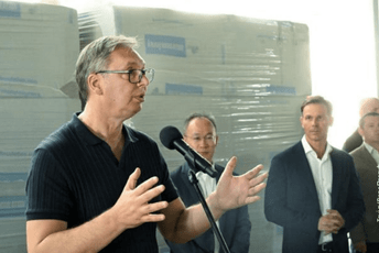 Vučić: Crna Gora da pruža ruku, a ne da pokazuje zube Srbiji