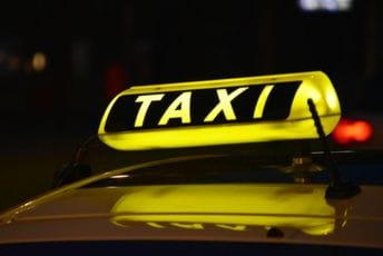 Taksista iz Podgorice osuđen na 36 dana zatvora, vozio pod dejstvom kokaina