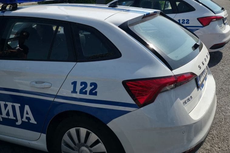 Rožaje: Maskirani napadač upao u market, prijetio pištoljem radnici, tražio da mu preda novac