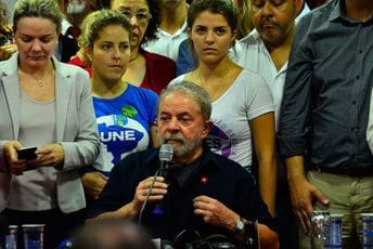 Brazil: Da Silva i Bolsonaro zvanično krenuli u izbornu trku De Silva na skupu 2016. godine