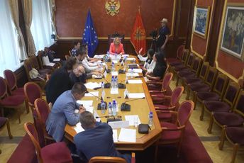 Odnose se na Tužilački, Sudski savjet i CBCG: Odbor utvrdio predloge amandmana na Ustav Odnose se na Tužilački, Sudski savjet i CBCG: Odbor utvrdio predloge amandmana na Ustav