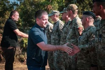 Bečić, Krapović, Vuksanović I Nimanbegu obišli vojnike angažovane na području Briske Gore i Vladimira: Stanje pod kontrolom, ima aktivnih požarišta