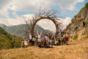 „Tamna strana Sunca“ ostaje iznad Šavnika: Land art instalacija Konstantina Evdokimova na Gojinom brdu „Tamna strana Sunca“ ostaje iznad Šavnika: Land art instalacija Konstantina Evdokimova na Gojinom brdu