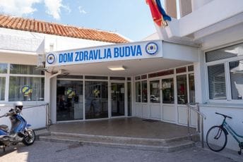 EU podrška unaprijedila uslove rada i kvalitet zdravstvene zaštite u metropoli turizma: Savremena mikrobiološka laboratorija u Budvi uspješno radi dvije godine EU podrška unaprijedila uslove rada i kvalitet zdravstvene zaštite u metropoli turizma: Savremena mikrobiološka laboratorija u Budvi uspješno radi dvije godine