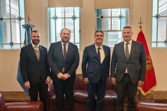 Argentinski senator crnogorskih korijena primio Vuksanovića i Stojovića Argentinski senator crnogorskih korijena primio Vuksanovića i Stojovića