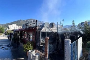 Požar u Baru: Gorjelo u ugostiteljskom objektu „Mala kužina“ Požar u Baru: Gorjelo u ugostiteljskom objektu „Mala kužina“