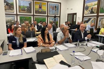 BS Rožaje traži da Kalač podnese ostavku: Omalovažavanjem službenih lica narušio ugled odborničkoj funkciji BS Rožaje traži da Kalač podnese ostavku: Omalovažavanjem službenih lica narušio ugled odborničkoj funkciji