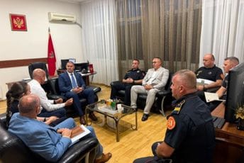 Ščepanović obišao policijske uprave na jugu: Pojačane mjere bezbjednosti  tokom ljetnje sezone