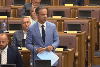 Mugoša: Vlada nastavlja bez ikakvog jasnog obrazloženja da se poigrava sa akcizama na gorivo Mugoša: Vlada nastavlja bez ikakvog jasnog obrazloženja da se poigrava sa akcizama na gorivo