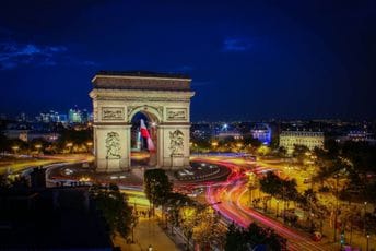 Nova anketa u Francuskoj: Le Pen vodi, Melanšon joj je glavni suparnik Nova anketa u Francuskoj: Le Pen vodi, Melanšon joj je glavni suparnik
