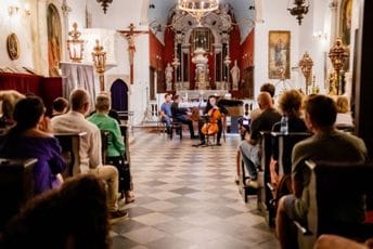 Raskoš romantičarskog muzičkog izraza: Bugarski duo oduševio publiku u Crkvi Svetog Nikole Raskoš romantičarskog muzičkog izraza: Bugarski duo oduševio publiku u Crkvi Svetog Nikole