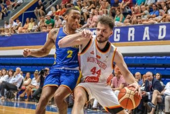 Crna Gora u borbi za Mundobasket: Čekaju nas dva jaka suparnika, i tokom priprema su pokazali koliko su opasni Crna Gora u borbi za Mundobasket: Čekaju nas dva jaka suparnika, i tokom priprema su pokazali koliko su opasni