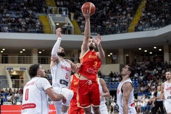 Totalni pad u finišu: Težak poraz Crne Gore u Tbilisiju, utakmica protiv Ukrajine sada je od krucijalne važnosti Totalni pad u finišu: Težak poraz Crne Gore u Tbilisiju, utakmica protiv Ukrajine sada je od krucijalne važnosti