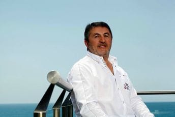 Nemirni optimista Nemirni optimista